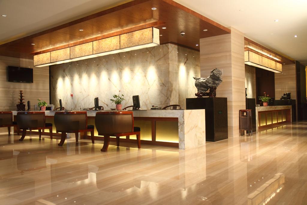 Gloria Grand Hotel Wuxi Wuxi  Exterior photo